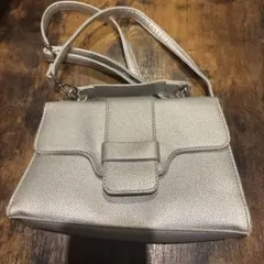 シルバー 合成皮革 ショルダーバッグ