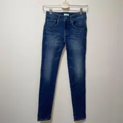 アースミュージックアンドエコロジー　ダークブルー　スキニーデニム　ストレッチ