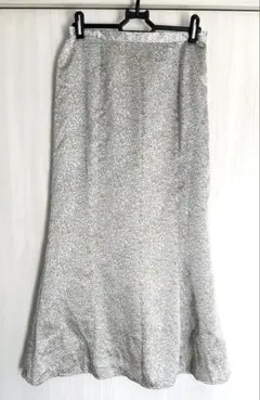 【新品】【2/25までの出品】花柄フレアスカート