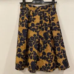 NARACAMICIE ネイビーゴールド花柄プリーツスカートのサムネイル