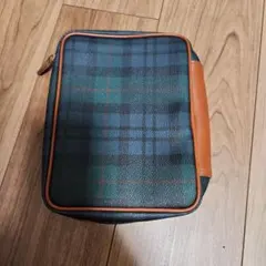 ブックカバー　チェック柄　ファスナー付き