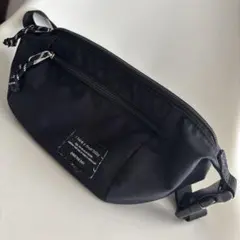 ボディバッグ ブラック