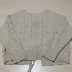 ベージュ ニット Mサイズ クロップド丈