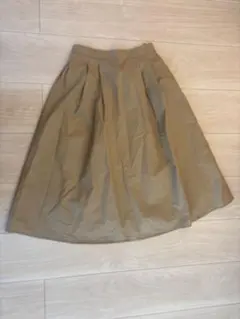 【美品】GU ジーユー　カラーフレアスカート　ひざ丈　ベージュMサイズ