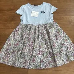 新品タグ付き　BeBe 花柄切り替えワンピース　100 リバティ風のサムネイル