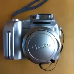 最終お値引です。デジカメ　レア　FinePix2800Z　動作確認済みのサムネイル