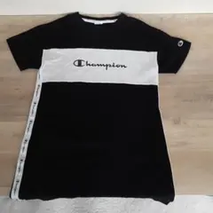 チャンピオン　Champion　Tシャツ