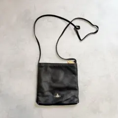 Vivienne Westwood ショルダーバッグ　レザー　斜め掛け