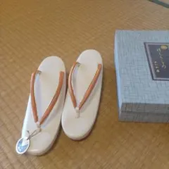 【新品】草履 ホワイトとオレンジ