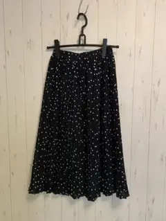 ブラックとホワイト　水玉柄　スカート/スピンズ