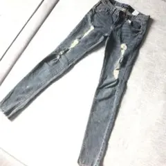 切りっぱなし ダメージジーンズ スキニーデニム