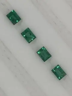 エメラルド バケットルース4個