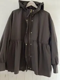 HK WORKS LONDON フード付きペプラムブルゾン ブラウンのサムネイル