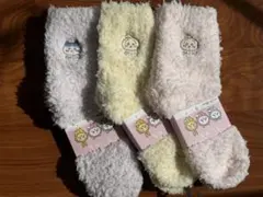 【新品未使用】ちいかわもこもこ靴下　3足セット キャラクター刺繍　23~25cm