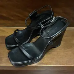 GUCCI 厚底サンダル・ブラック