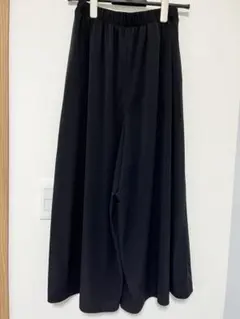 ユニクロUNIQLO ワイドパンツ ブラック