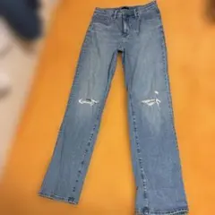 UNIQLO ダメージ加工 ストレートジーンズ
