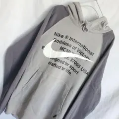 nike ナイキ パーカー スウッシュ柄 ビッグロゴ ナイキフーディー灰色