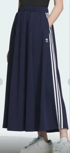 adidas Originalネイビー フレアスカート