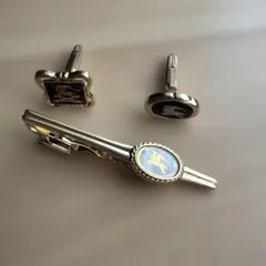【美品】バーバリー ネクタイピン＆カフリンクス セット ゴールド