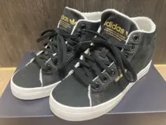 アディダス COURTVANTAGE HEELコートバンテージヒール　23㎝厚底