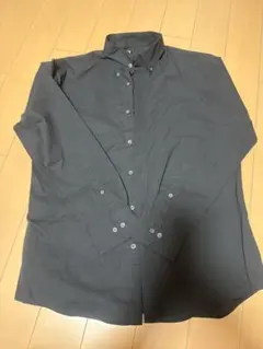 UNIQLO ブラックシャツ M