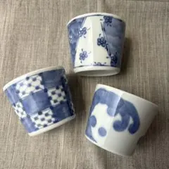 藍彩 染付 蕎麦猪口 3個 フリーカップ 陶器 小鉢 波模様 市松 小花のサムネイル