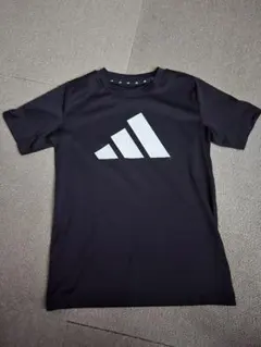 adidas Tシャツ ブラック 140のサムネイル
