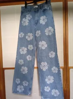 美品✨　ZARA フラワープリント デニムパンツ