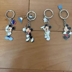 ミッキーマウス キーホルダー 4個セット