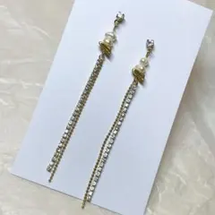 ビジューピアス　ゴールド　パール　チェーン