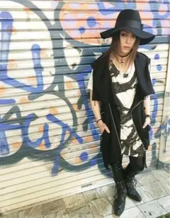 civarize V系　ジレベスト　ロック　バンド　qkm civarize V系 ベスト ロック バンド qkm レイヤード パーカー - メルカリ