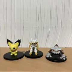 ポケモン フィギュア 3体セット ピチュー　アルセウス　ヒードラン