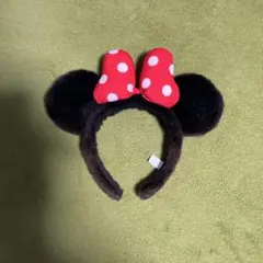 ミニーマウス カチューシャ 赤いリボン