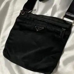 PRADA ブラック ショルダーバッグ