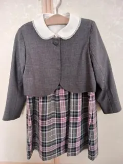 グレーのジャケットとチェックワンピース、白ブラウスのセット サイズ120