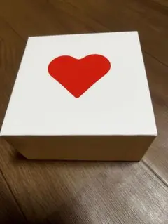 新品　Bluetooth ワイヤレスイヤホン ハート型イヤホン レッド　箱付