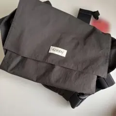 【美品】konny 安心 ヒップシート チャコール