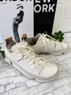 clarks ホワイトレザー スニーカー
