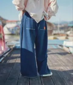 ニコアンド　nikoand Misayo ラクカジ裏毛パンツ　デニムのサムネイル