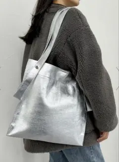 BEAURE カウレザートートバッグ A4 2way ショルダー　シルバーのサムネイル