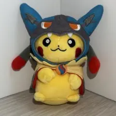 ポケモンセンター メガルカリオのポンチョを着たピカチュウ ぬいぐるみ