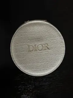 Dior ゴールド ポーチ 星型チャーム付き