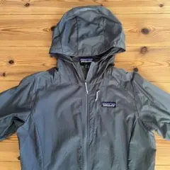 最終値下げ美品Patagonia ウインドシェルレディースXS（M）カーキ