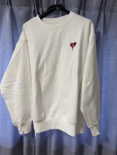 カオヨリナカミ　ハート刺繍 ホワイト クルーネックスウェット