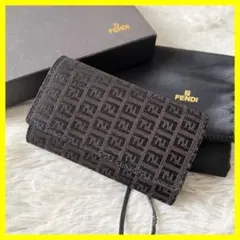 週末特価！FENDI カールラガーフェルド 長財布 スタッズ フィンディ