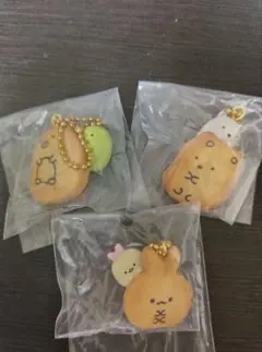 すみっコぐらし　ビスケットつきチャーム えび天　ぺんぎん　しろくま