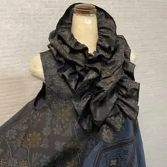 着物リメイク☆大島紬(黒系花柄)のフレアたっぷりギャザーストール90㌢丈