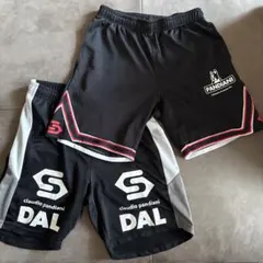 サッカージャンキー ショートパンツ Mサイズ 2枚セット　おまけつき