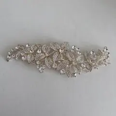 ウェディング　ヘッドドレス　ビジュー　シルバー　ヘッドアクセ　花モチーフ